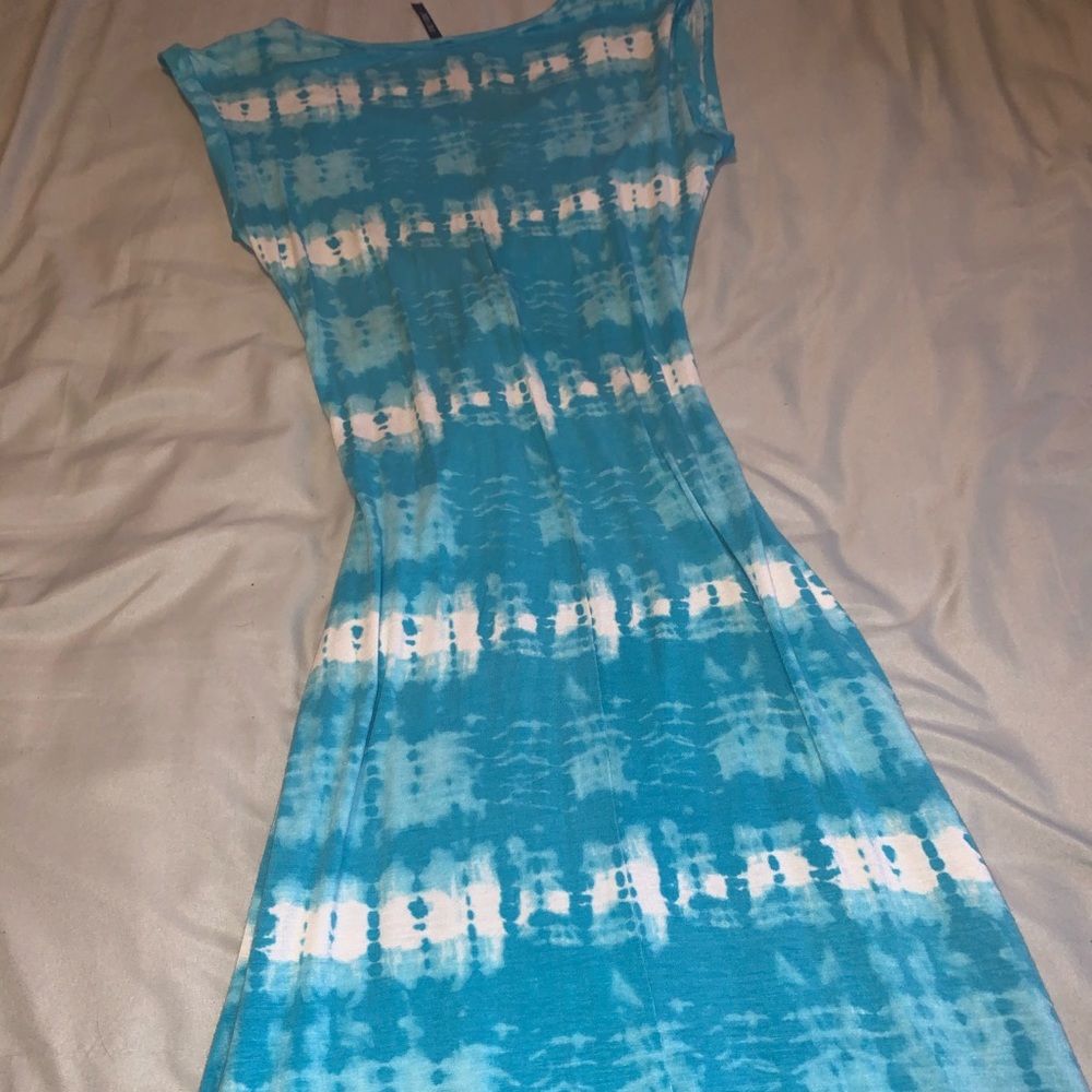 SOLD - ‼️ CUT-OUT WAIST MAXI DRESS ‼️ - Picture 3 of 5